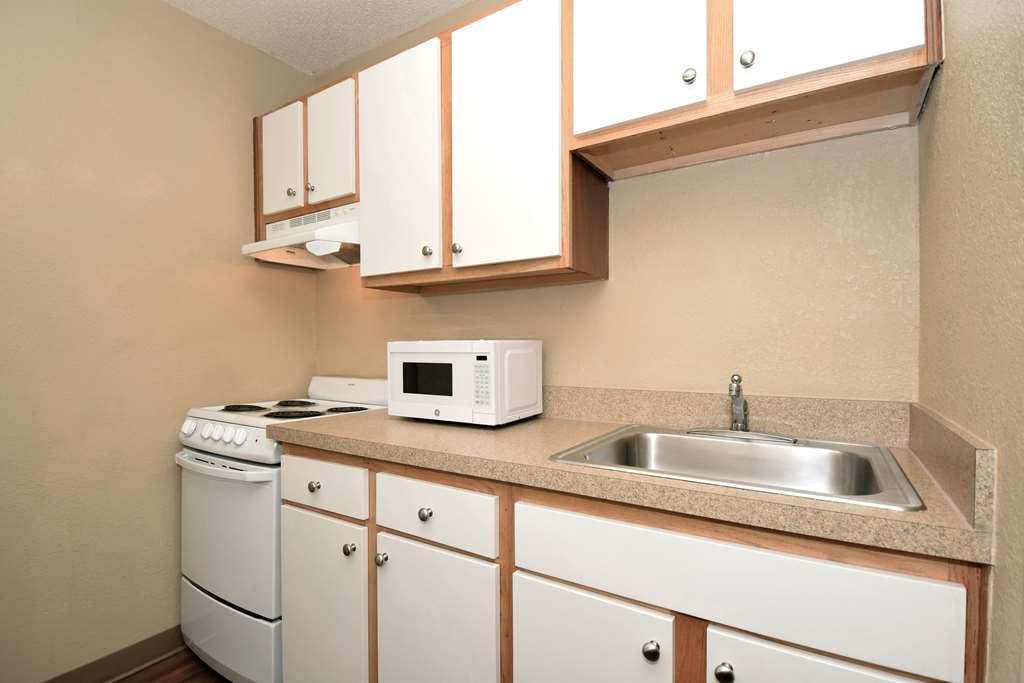 Extended Stay America Suites - Dallas - Plano Parkway - Medical Center Номер фото